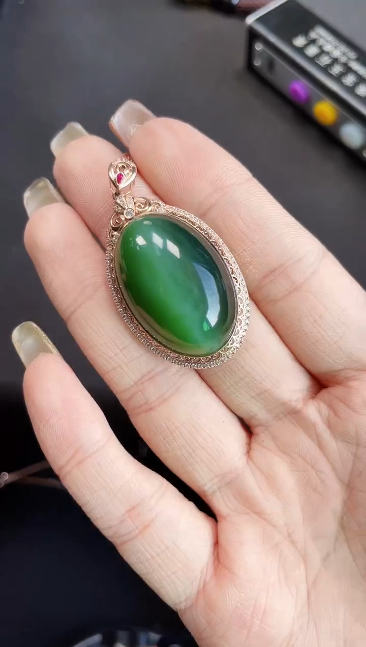 【闪购商品】和田玉吊坠18K金镶嵌32MM 多样性发一Z