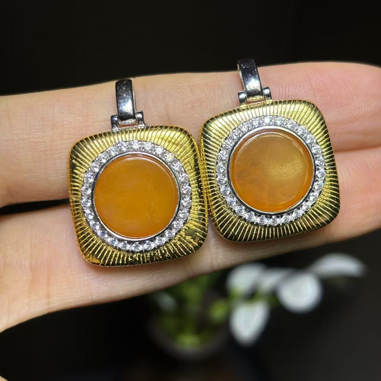 MY2720-S925银镶嵌琥珀蜜蜡吊坠-配链多样性发其一WR