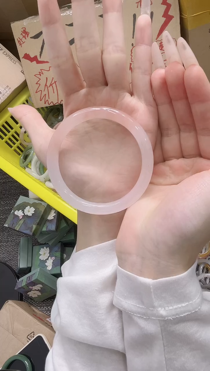 石英质玉手镯未镶嵌111-61
