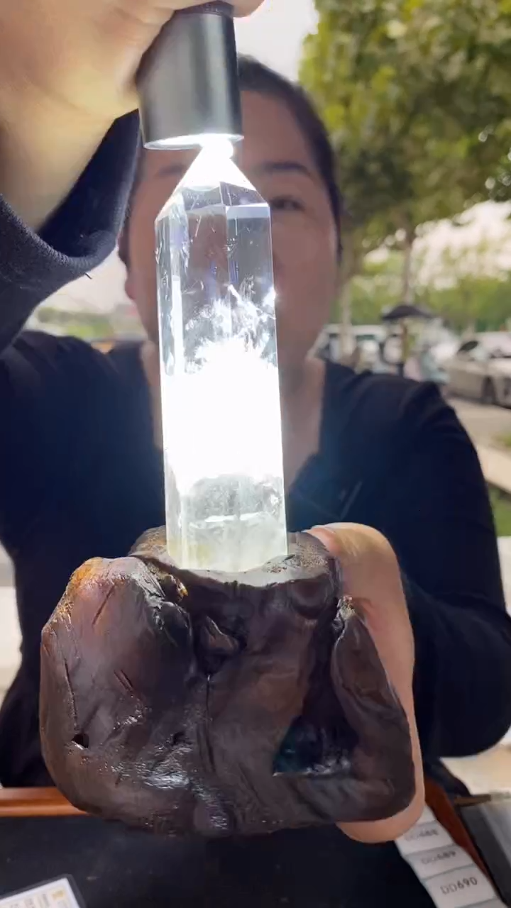 未镶嵌珠宝半成品水晶白水晶柱子D684