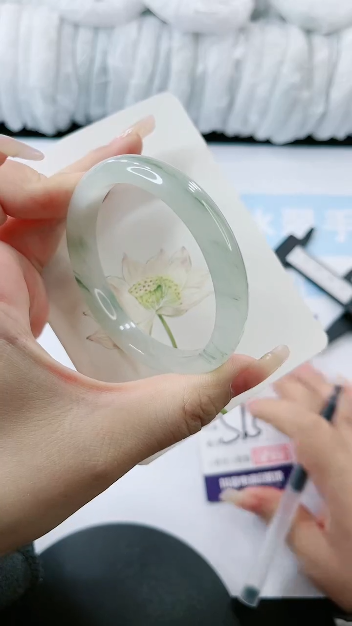 【闪购商品】石英质玉手镯未镶嵌多样性发货S15