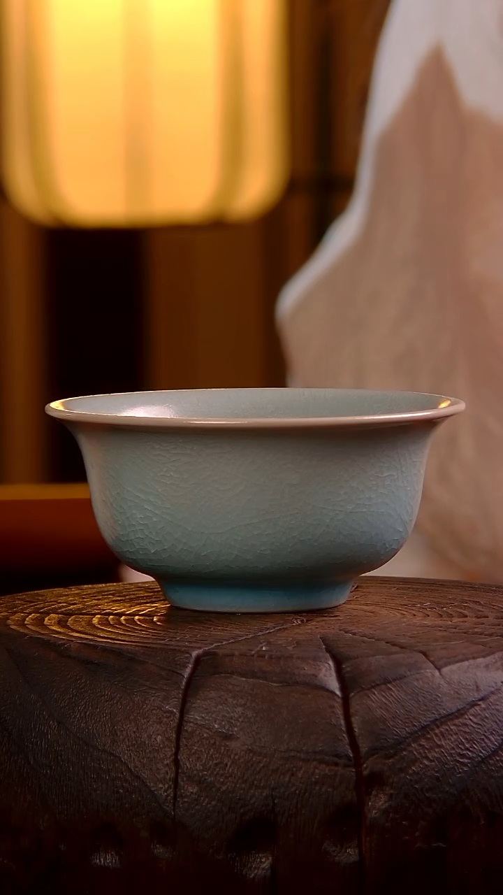 瓷片压手杯 杨............