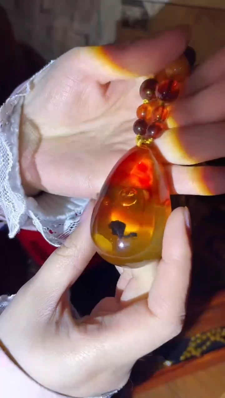 【闪购商品】蜜蜡颈饰未镶嵌单个破虫