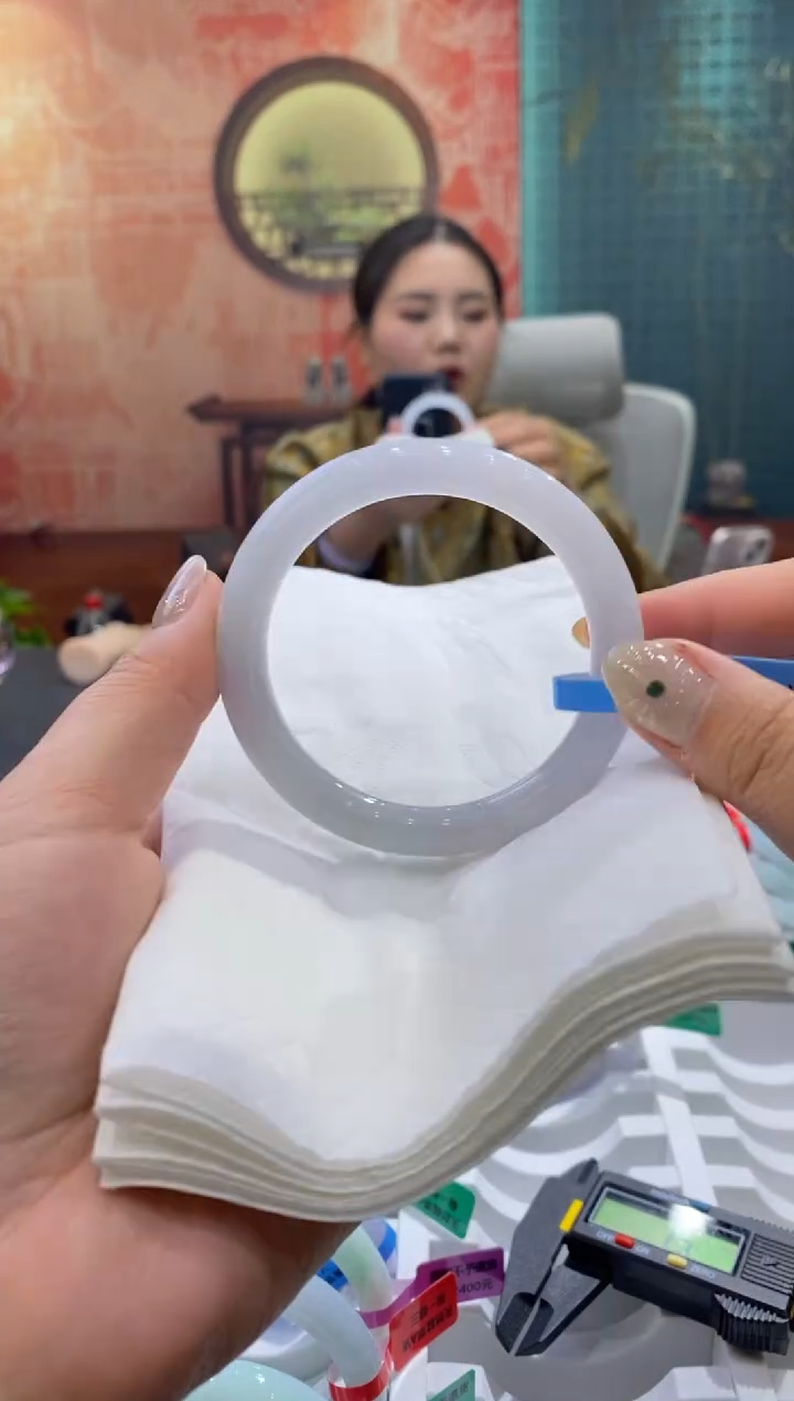 未镶嵌手镯翡翠多人00010141