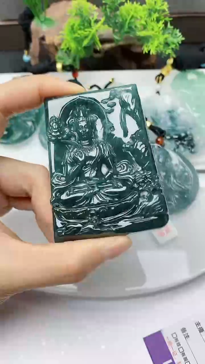 【闪购商品】翡翠颈饰未镶嵌        