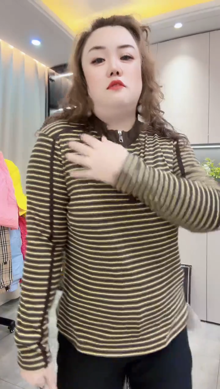 6007咖格子条纹小衫150-170斤