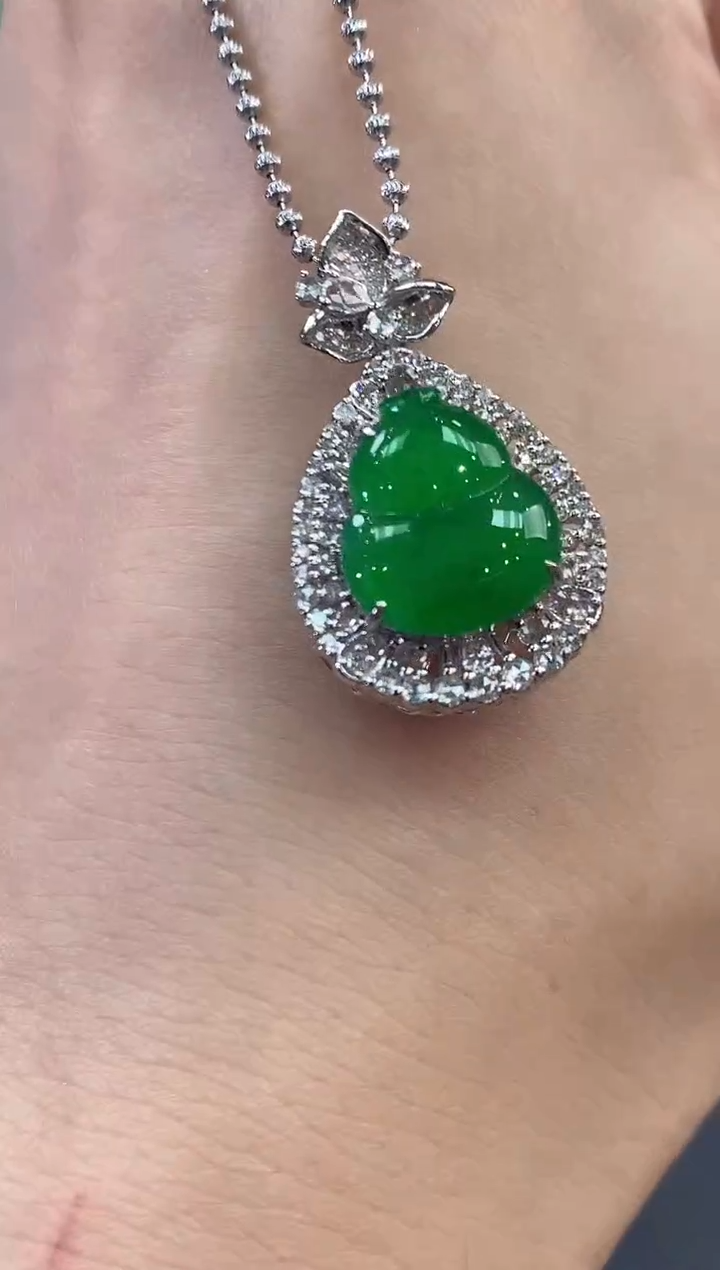 【闪购商品】翡翠吊坠(不含链)18K金镶嵌c111