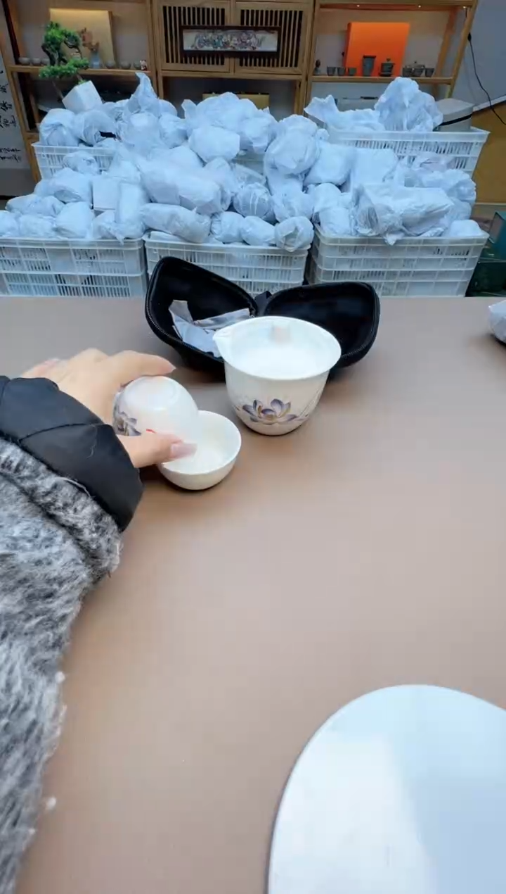 【闪购商品】摆件瓷制品S1111111111111