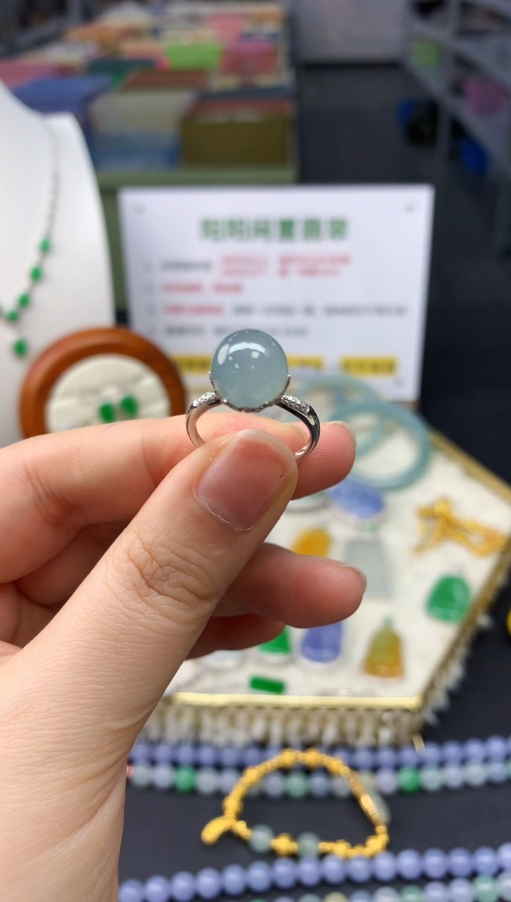 【闪购商品】翡翠戒指18K金镶嵌翡翠珠子|不退不换