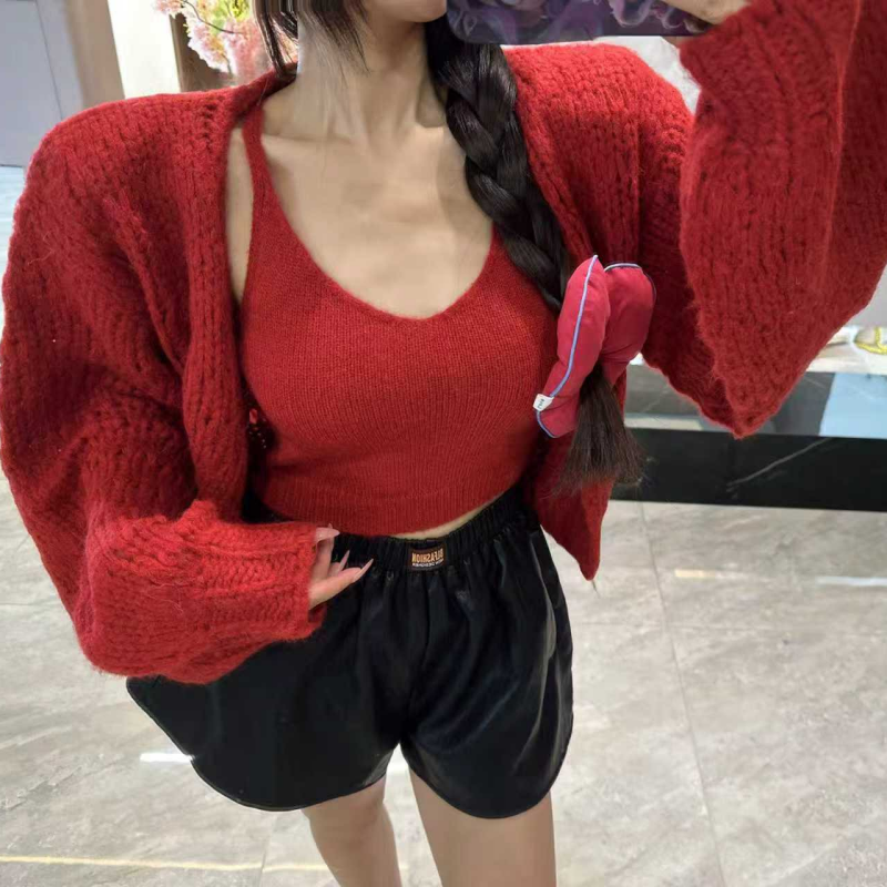 【秋日巨爱】原单定制贴标皮短裤 手工开衫吊带两件套毛衣