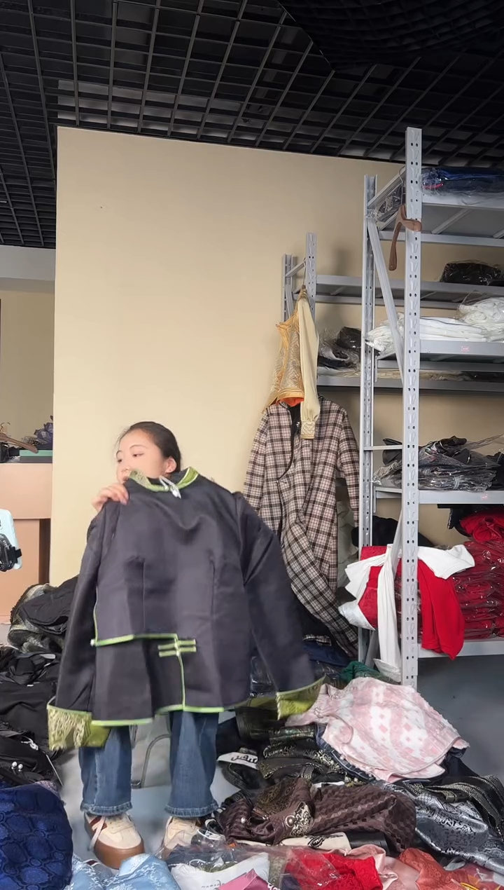 黑绿外套   XL码