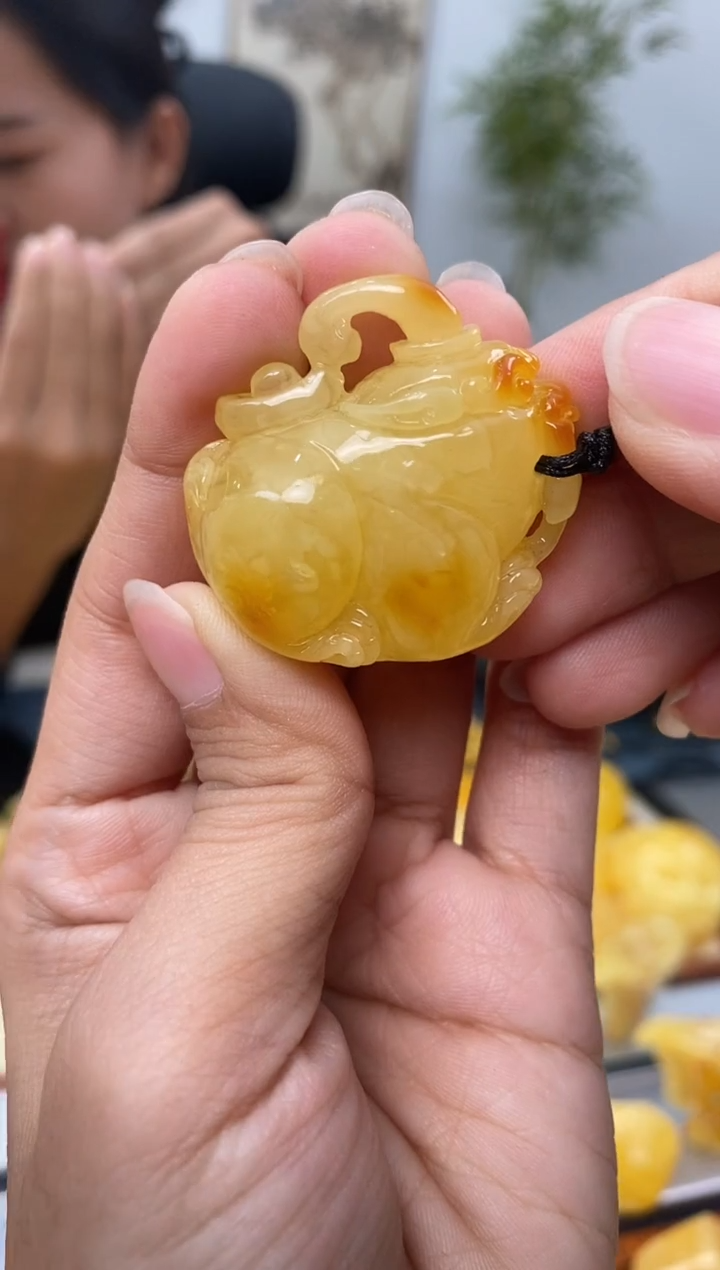 【闪购商品】琥珀裸石未镶嵌天然琥珀蜜蜡貔貅