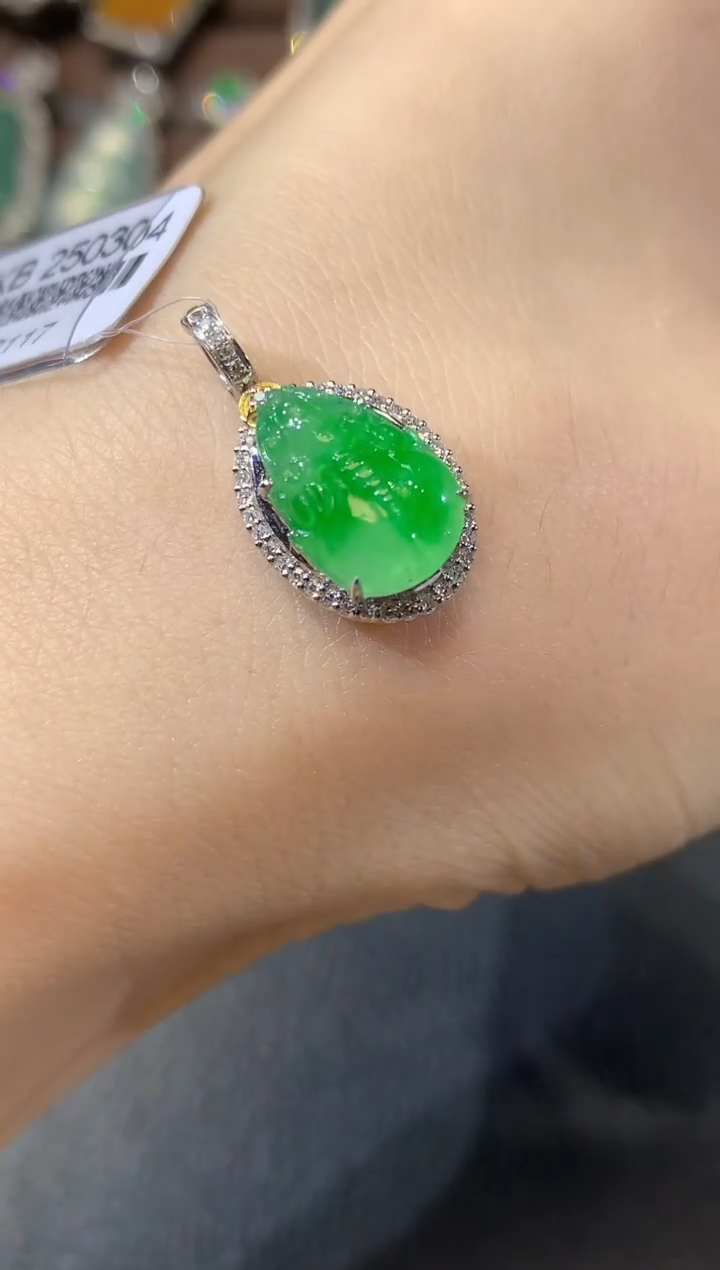 【闪购商品】翡翠18K金镶嵌吊坠(不含链)D49