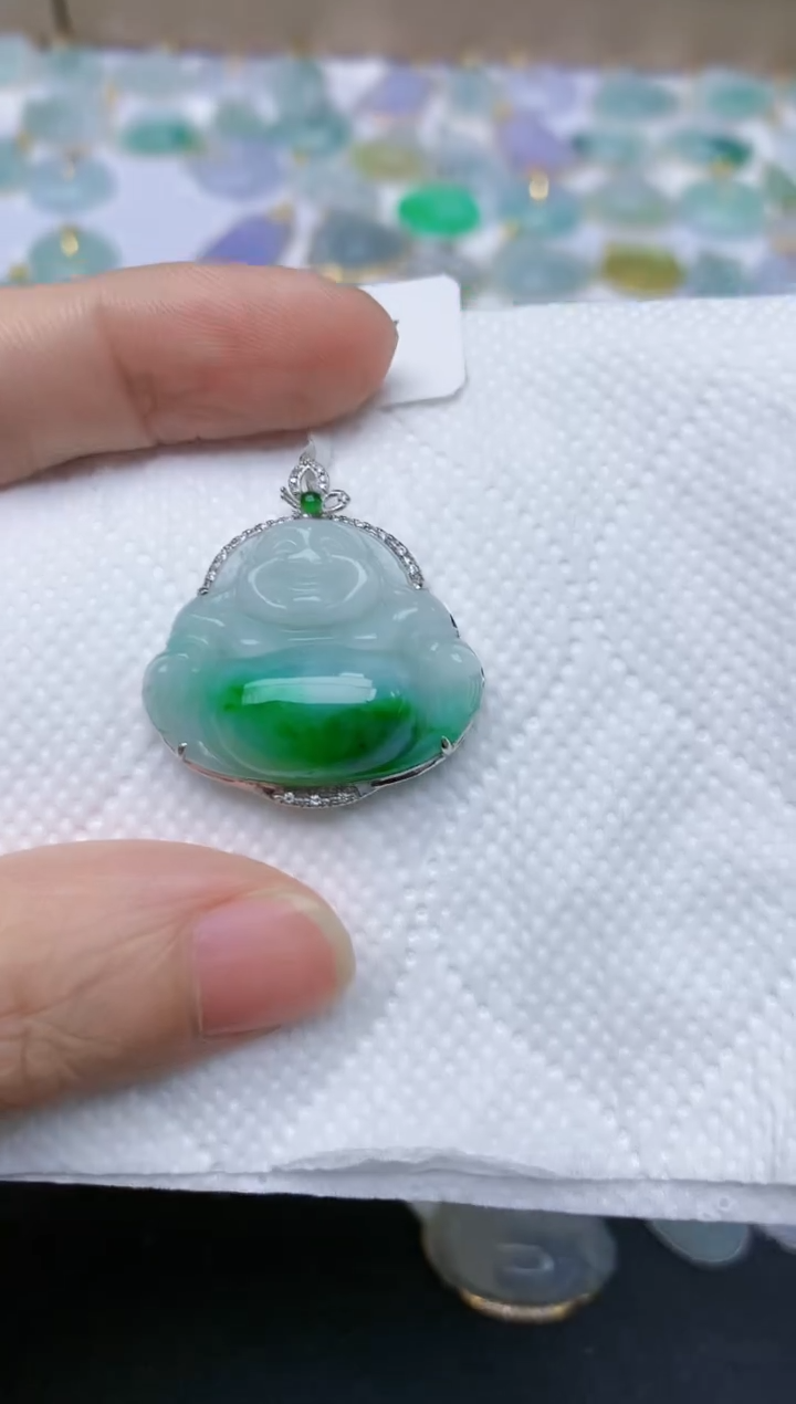 翡翠18K金镶嵌颈饰天然翡翠A货