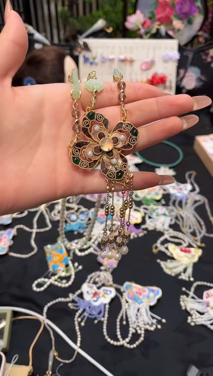 织绣流**栀非遗苏绣手工饰品