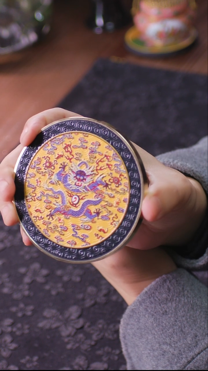 壹藏贰宝龙图图案铜圈杯垫一片