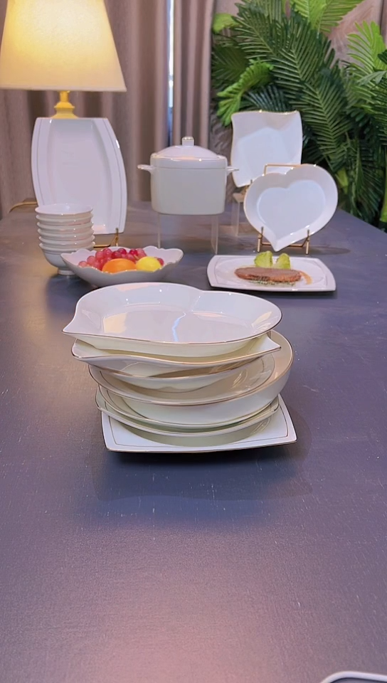 45%以上骨粉骨瓷8英寸天元贵龙三角窝盘花朵草帽爱心折纸盘各1个