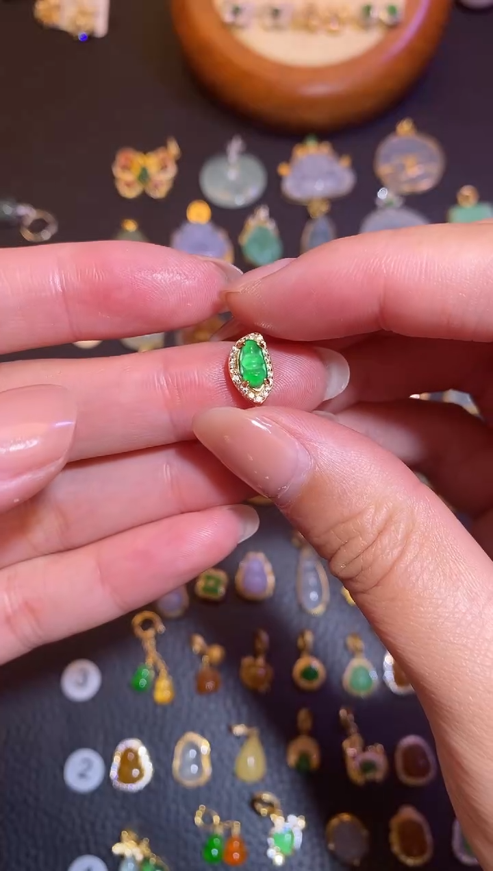 颈饰银S925镶嵌翡翠a货翡翠