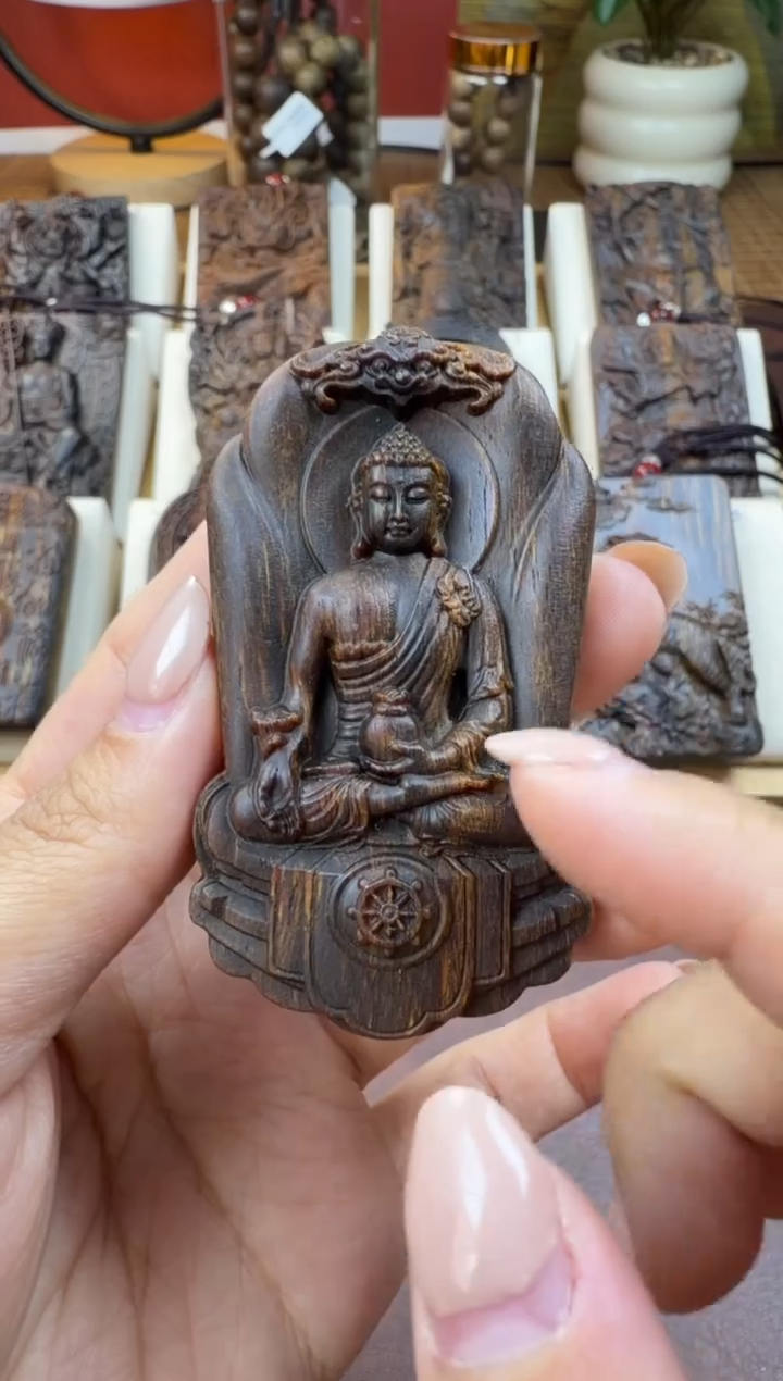 木木雕款芽庄   药师佛 7cm送养香瓶