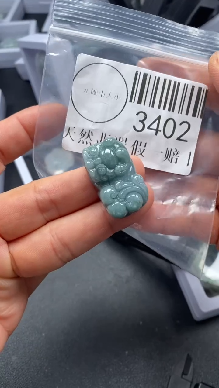 吊坠(不含链)未镶嵌翡翠3402