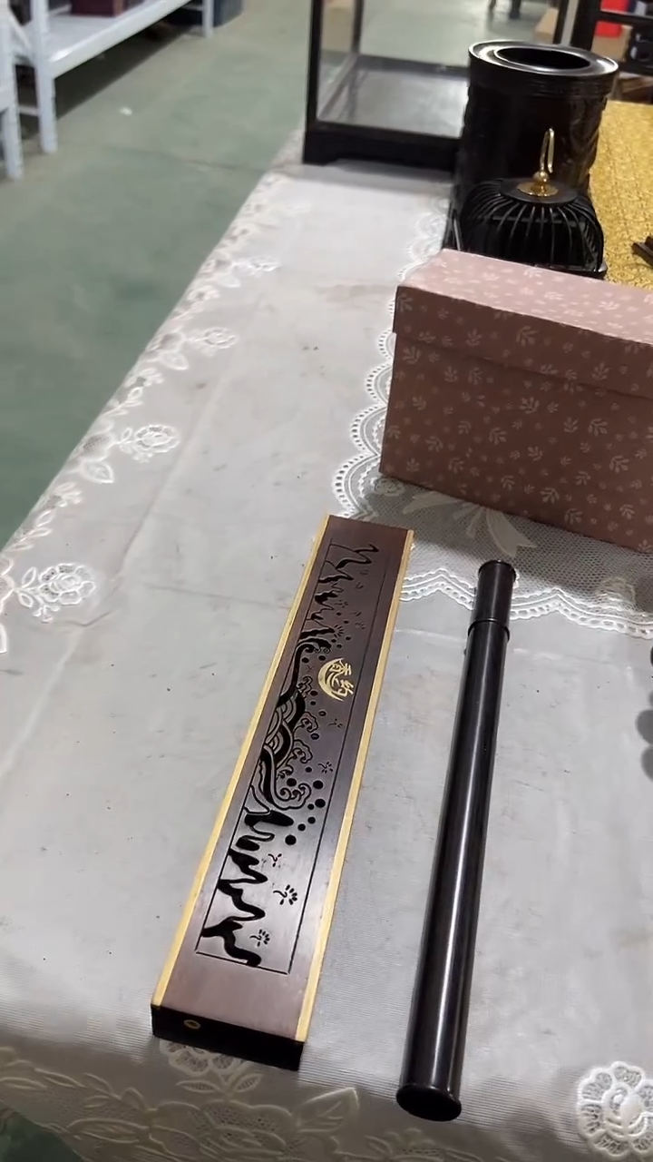 木轻***. 相约款线香盒+香筒