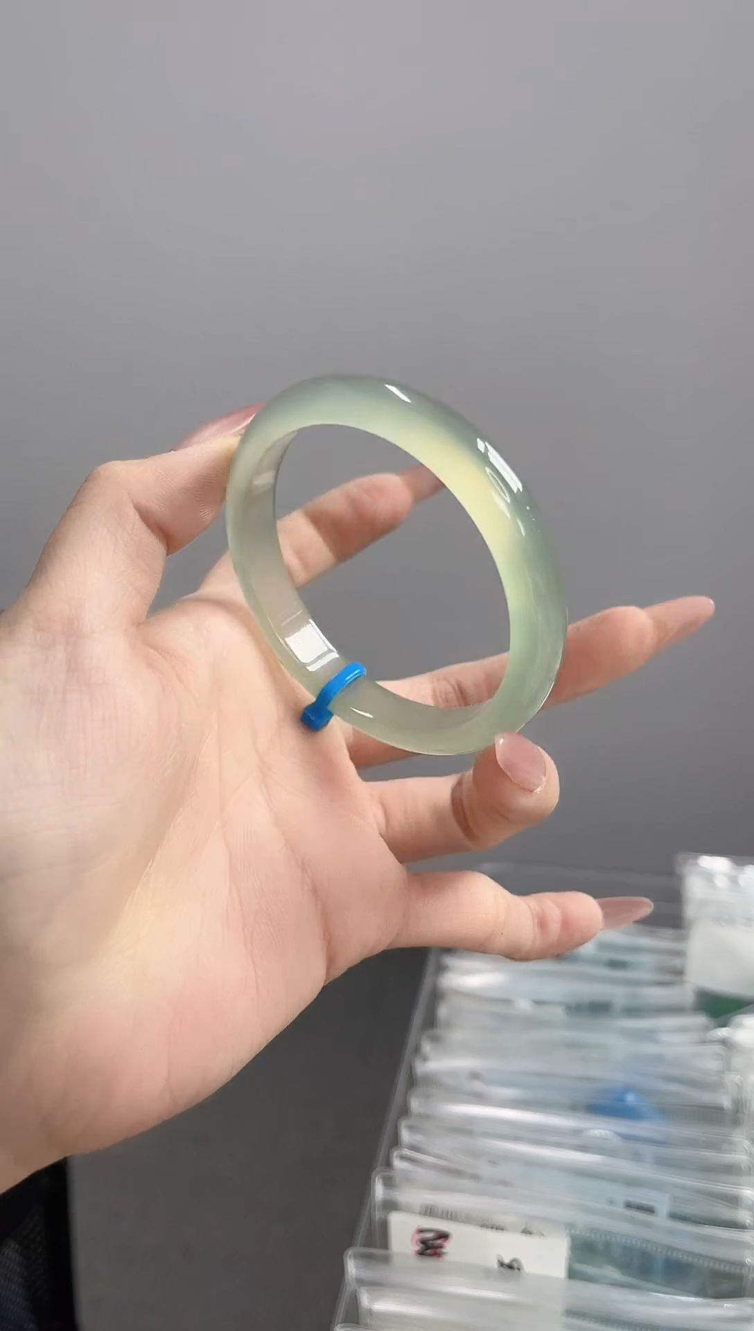 玛瑙/玉髓手镯未镶嵌56-57圈