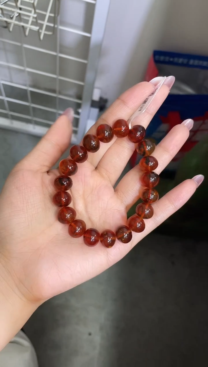 【闪购商品】琥珀裸石未镶嵌12+血珀手串