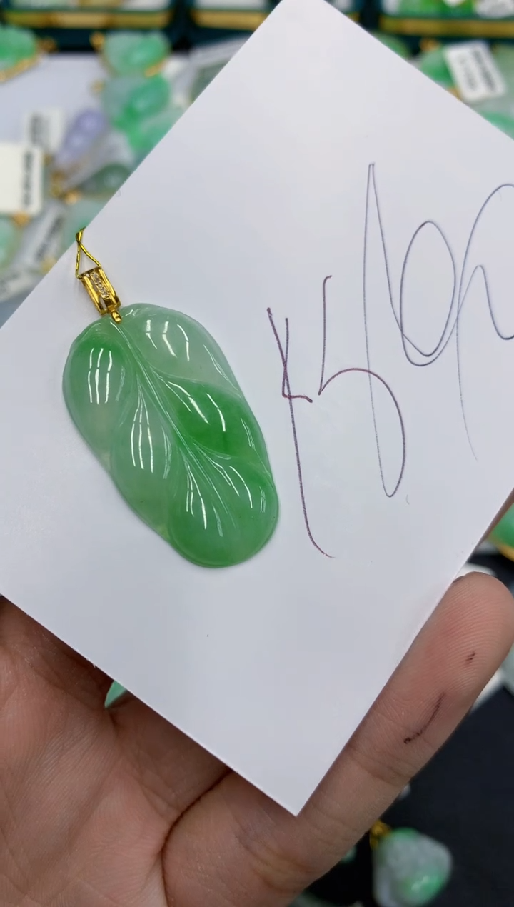 【闪购商品】翡翠颈饰18K金镶嵌11111111111