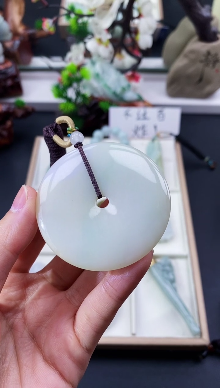 颈饰未镶嵌翡翠天然缅甸A货翡翠
