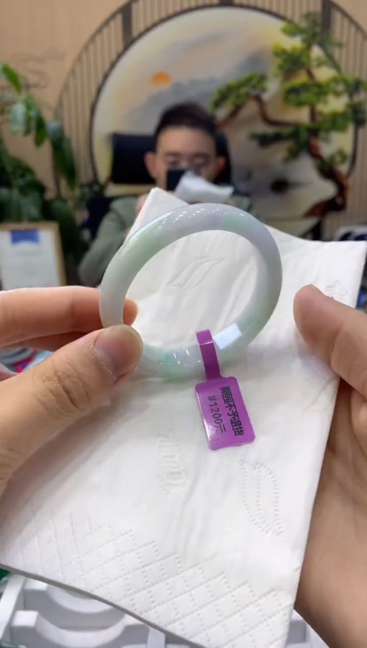 【闪购商品】翡翠手镯未镶嵌000010782