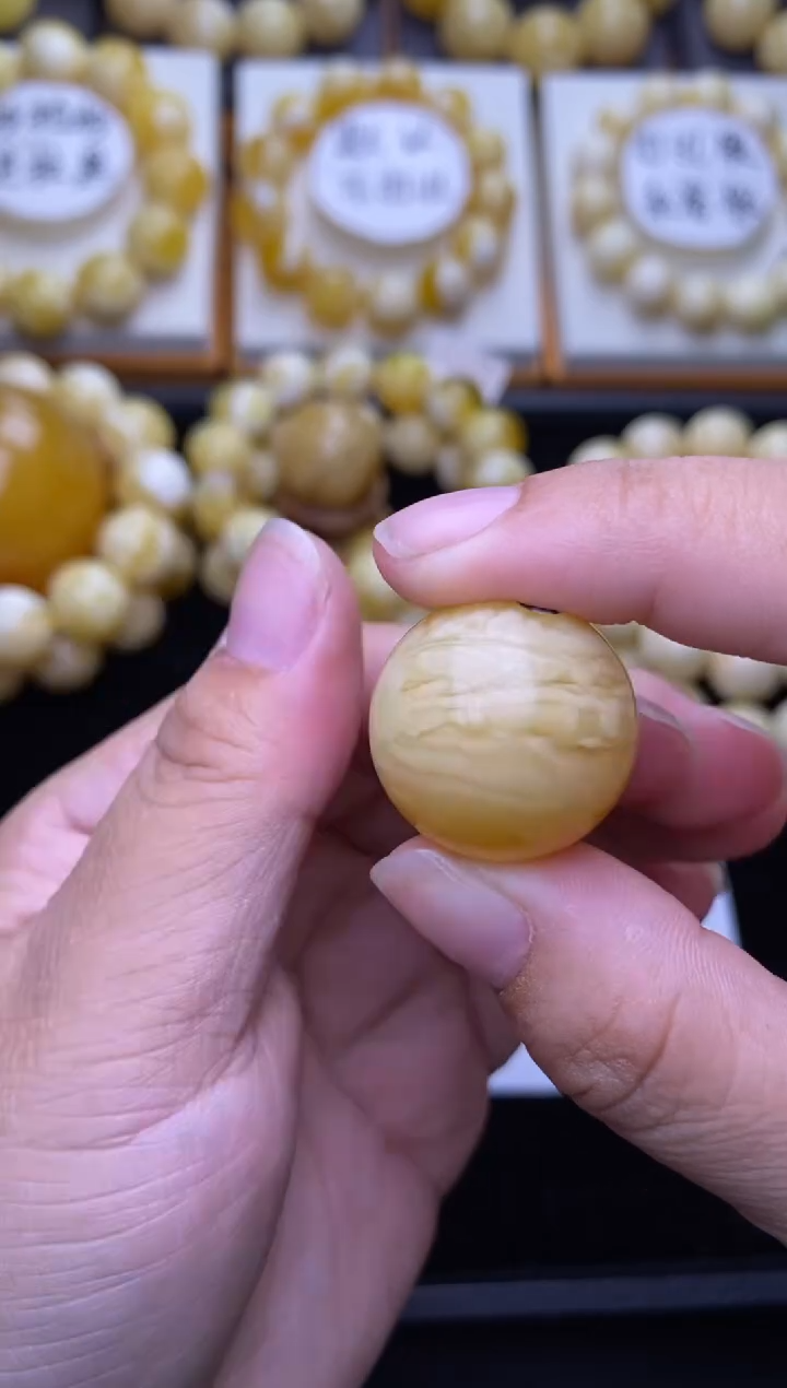 裸石琥珀未镶嵌大小姐珠宝严选