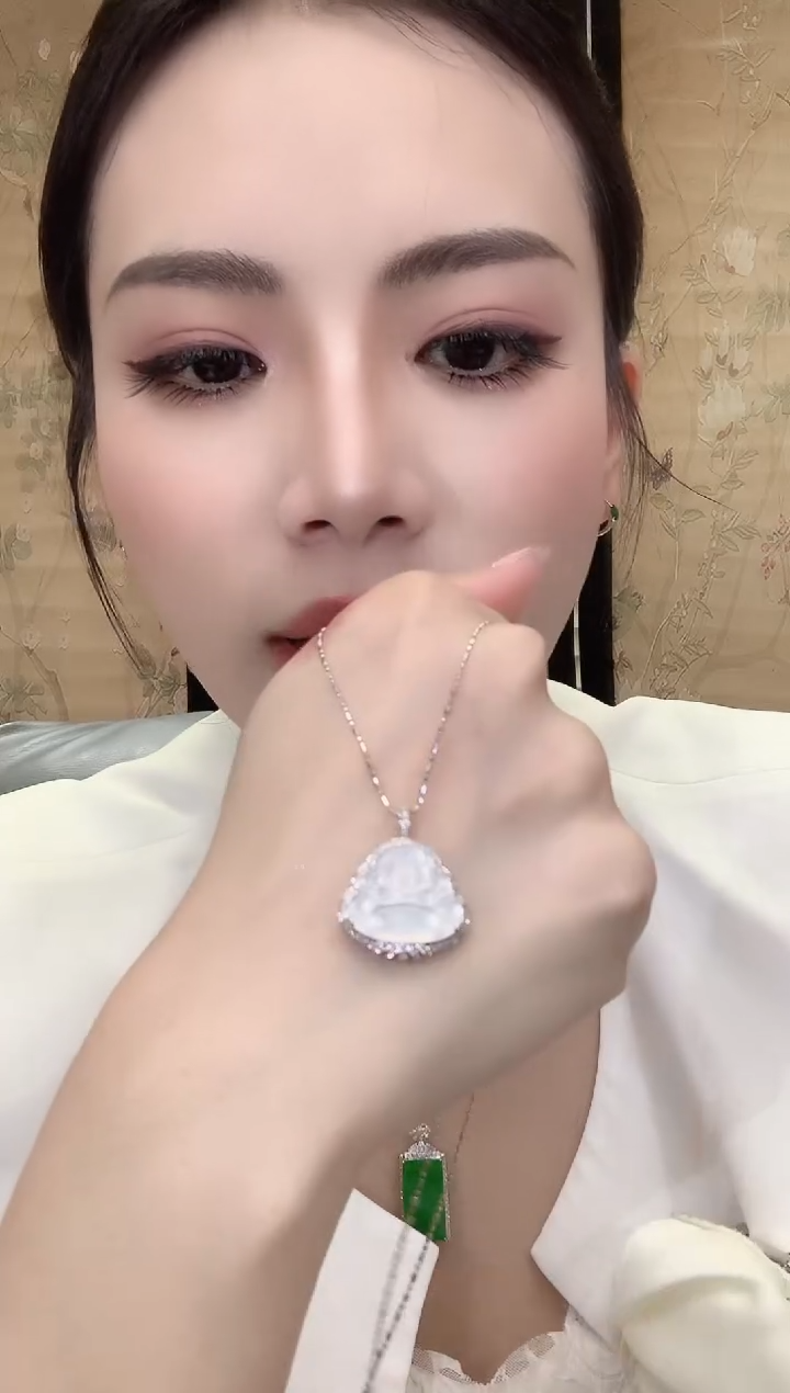 翡翠18K金镶嵌吊坠(不含链)A13 多样性发货一件