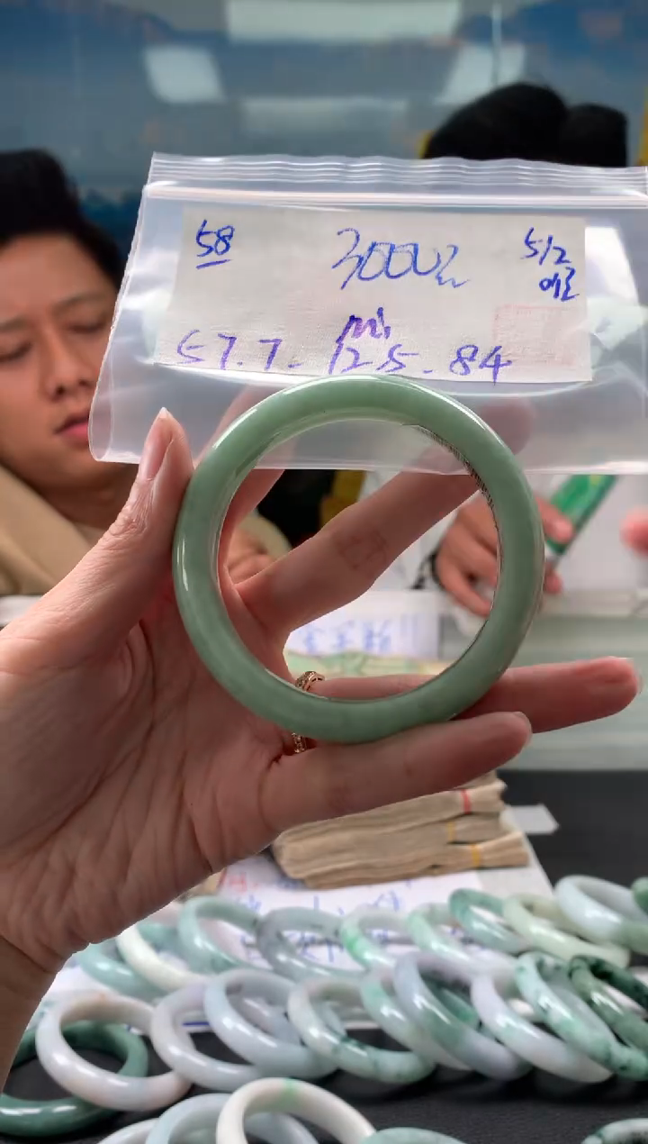 【闪购商品】翡翠手镯未镶嵌翡翠手镯 下单联系小耳机#58