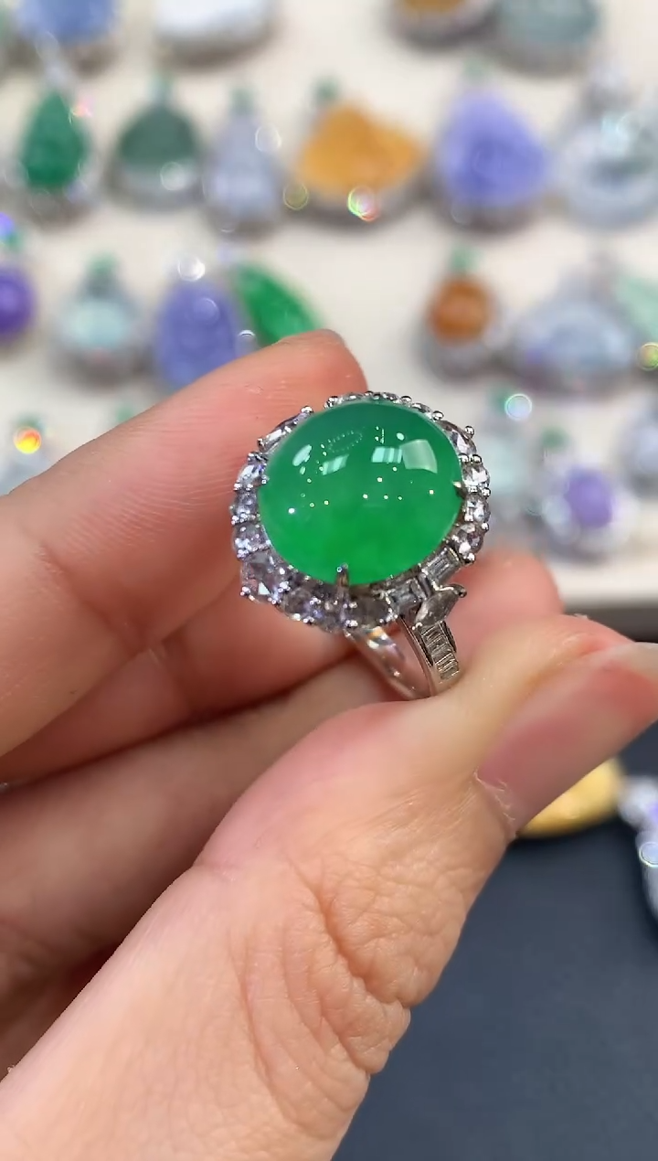 【闪购商品】翡翠戒指18K金镶嵌D94        