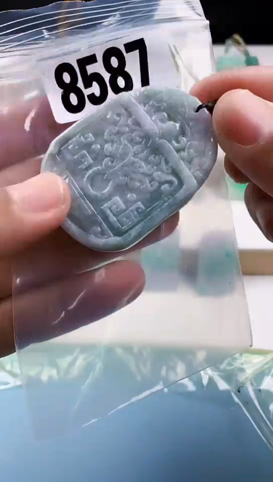 【闪购商品】翡翠颈饰未镶嵌天然翡翠吊坠挂件