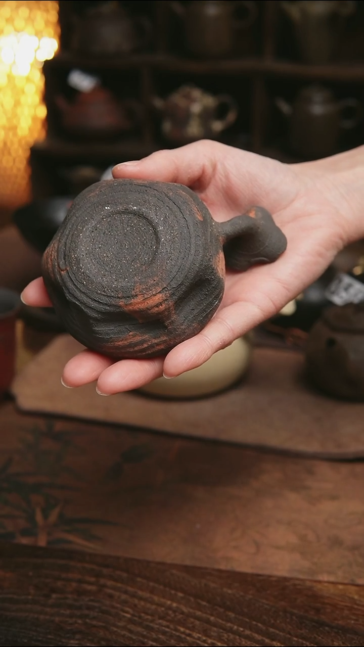 走**冬全手工肌理侧把茶壶199，景德发