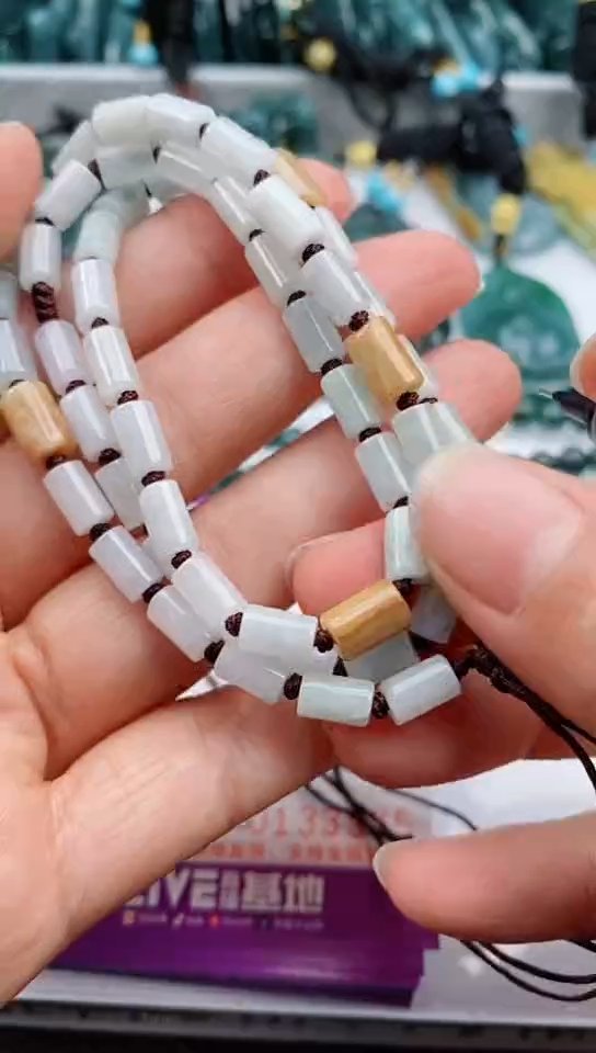 【闪购商品】翡翠颈饰未镶嵌