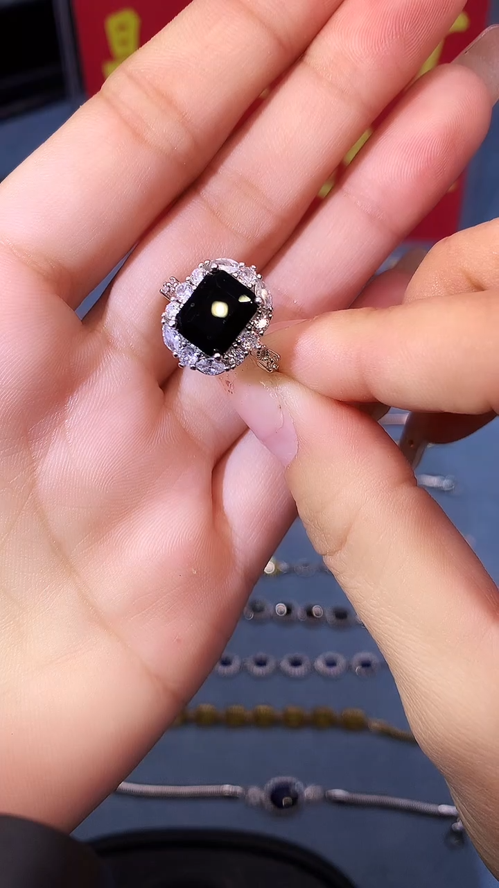 【闪购商品】蓝宝石戒指银S925镶嵌1111