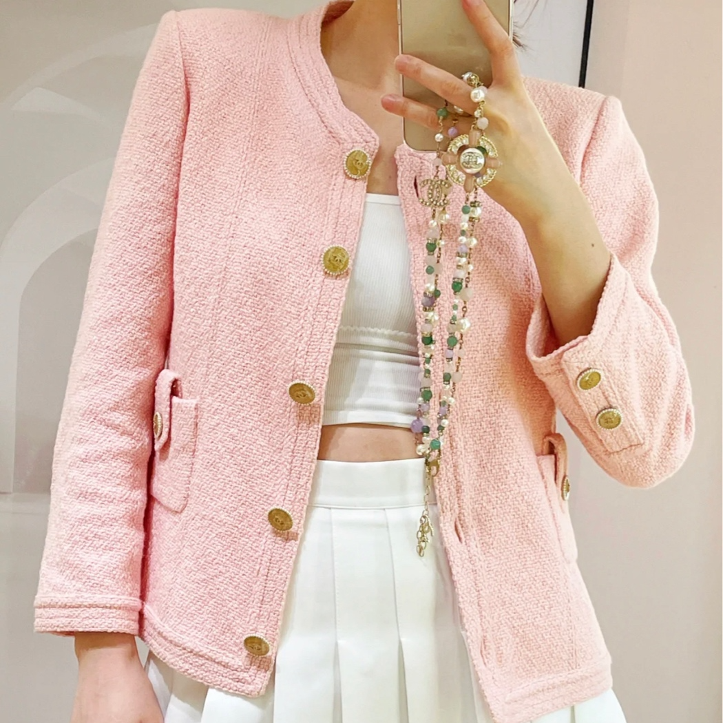 000921 chanel/香奈儿 16c首尔樱花粉粗花呢珍珠扣外套 42码 99新