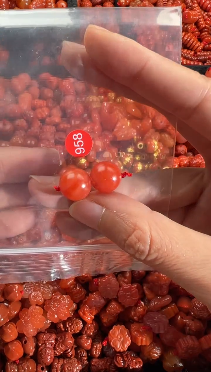 【闪购商品】南红玛瑙颈饰未镶嵌2
