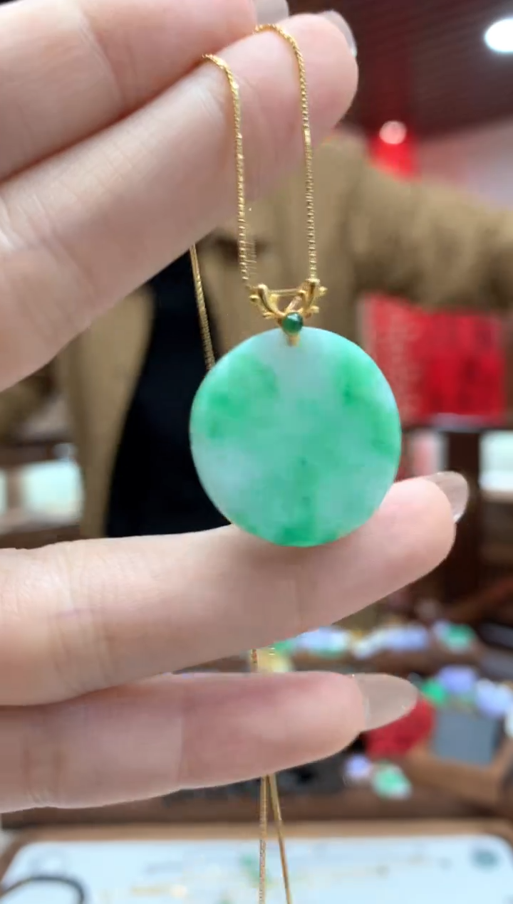 【闪购商品】翡翠吊坠(不含链)18K金镶嵌圆牌