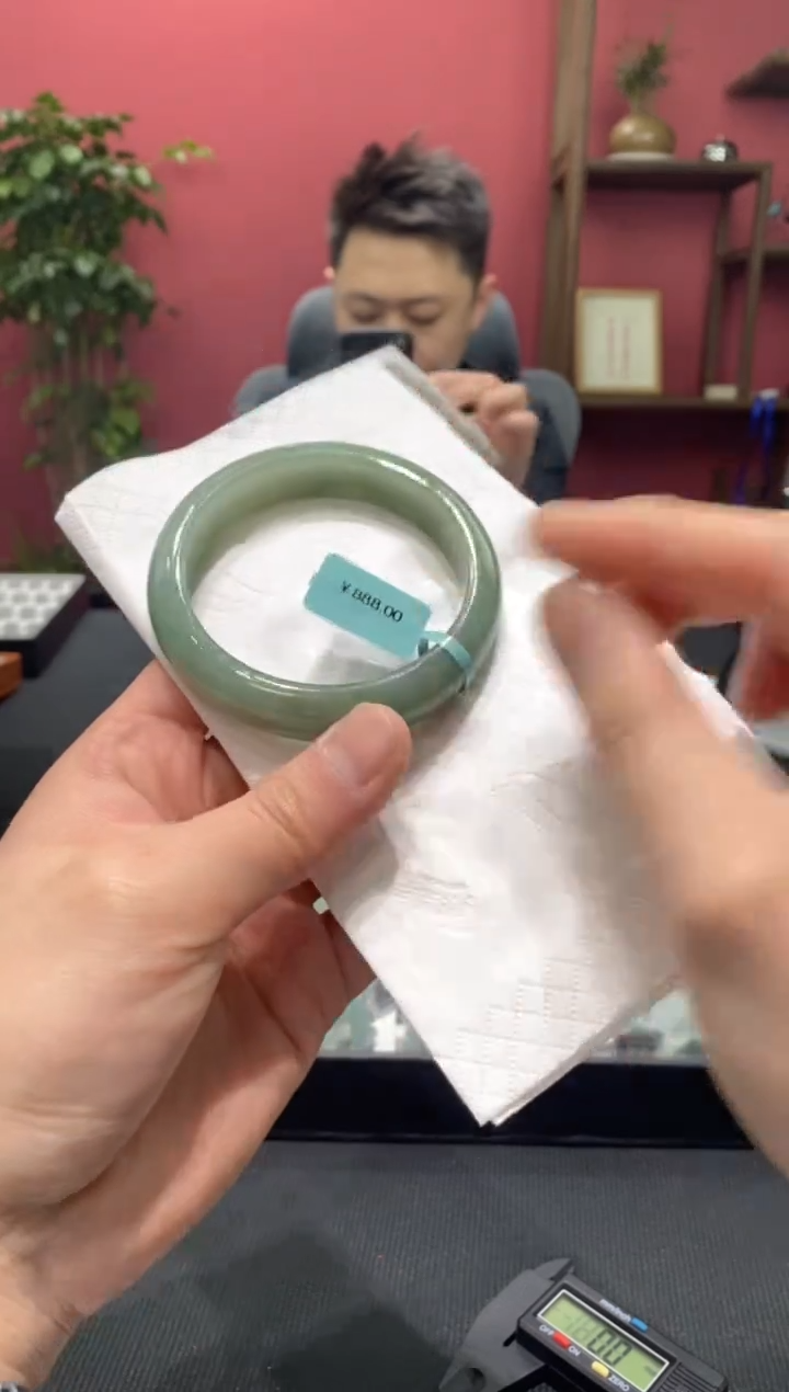 【闪购商品】翡翠手镯未镶嵌00003692