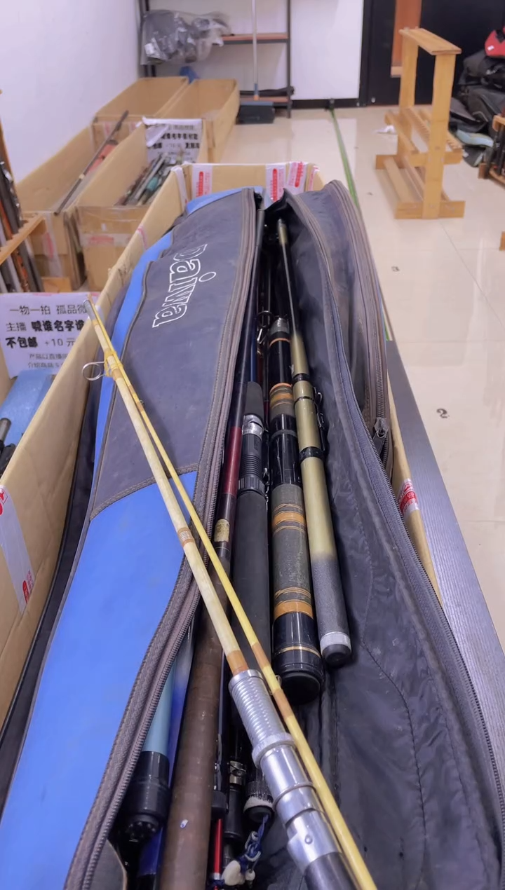 潇*哥孤品微瑕疵，以直播间讲解为准，+10元，发顺丰，慎拍