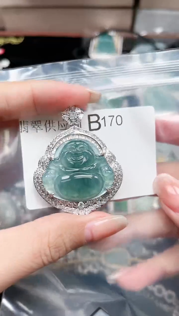 【闪购商品】翡翠颈饰未镶嵌170赠皮绳