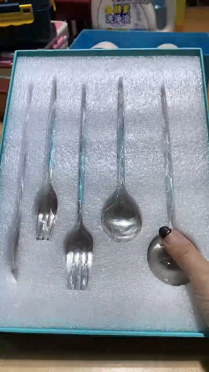 【闪购商品】瓷片锅碗瓢盆一件不剩