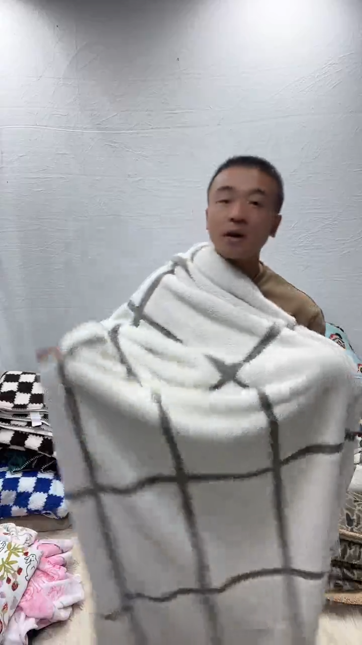 羊驼毛1*2白方格