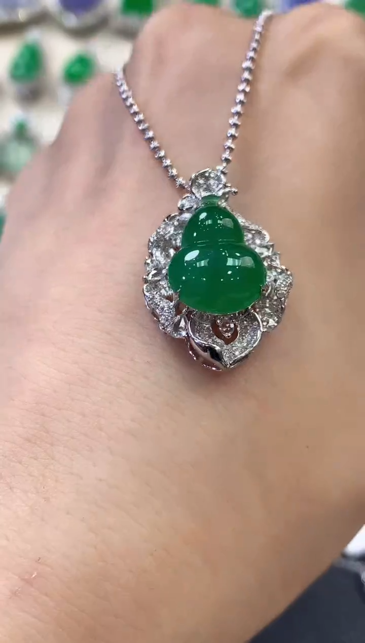 【闪购商品】翡翠吊坠(不含链)18K金镶嵌 D19       