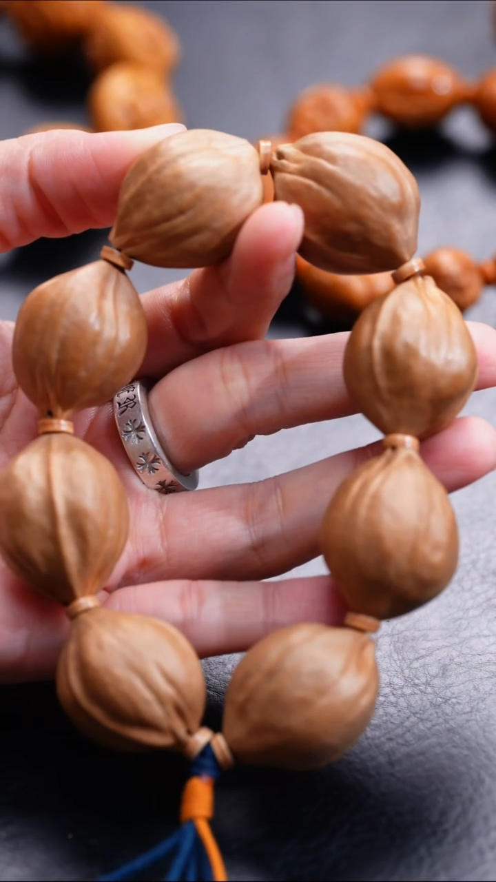 【闪购商品】橄榄核吊坠橄榄核