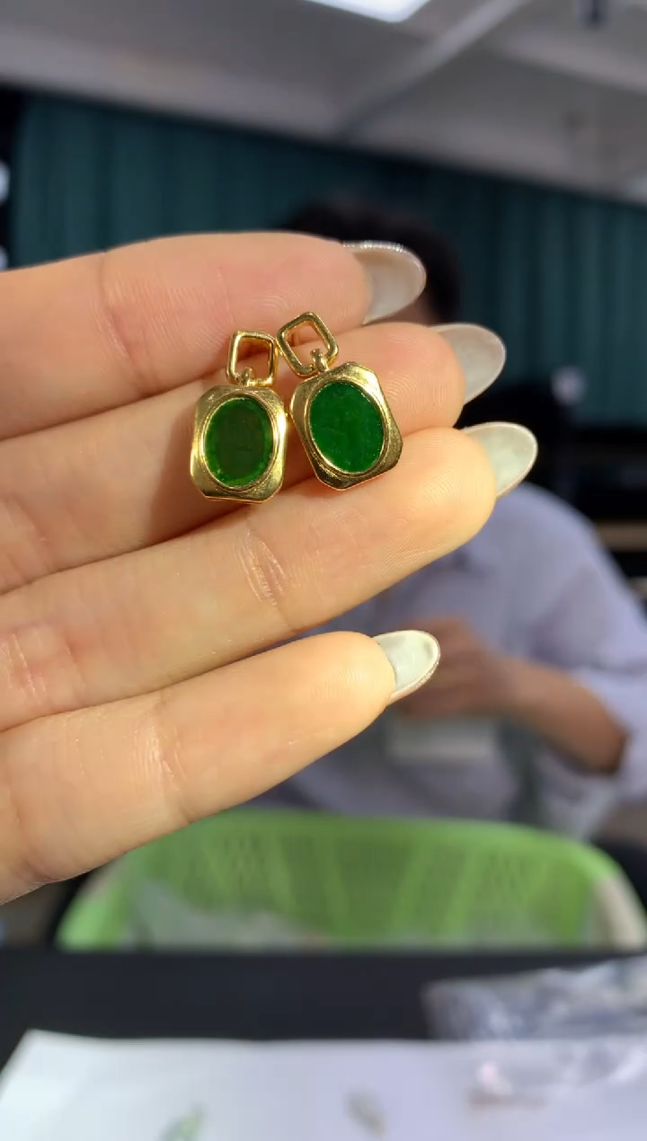 未镶嵌翡翠耳饰耳钉