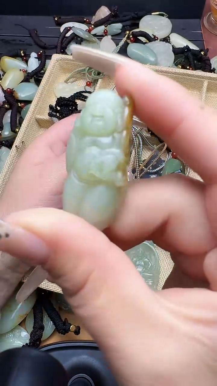 【闪购商品】和田玉颈饰未镶嵌佛